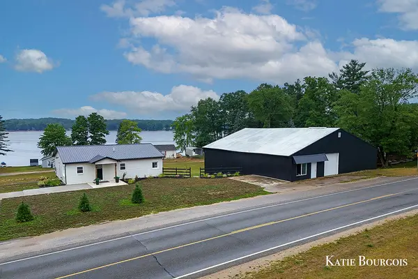 7510 Taft Road, Mecosta, MI 49332