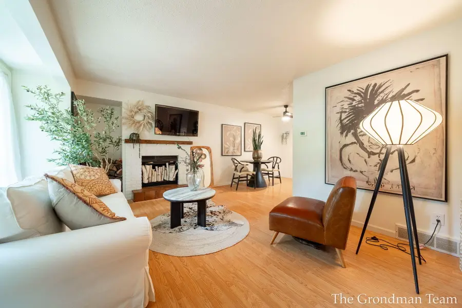 3562 Whispering Brook Drive SE Building: 2 Unit: 55, Kentwood, MI 49508 - #3