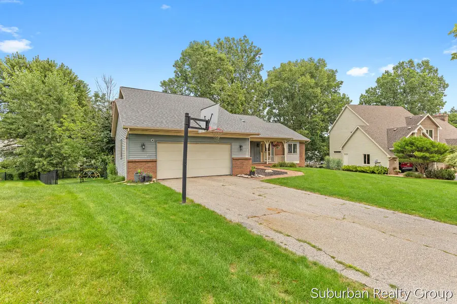 2543 Glencairin Drive NW, Grand Rapids, MI 49504 - #3