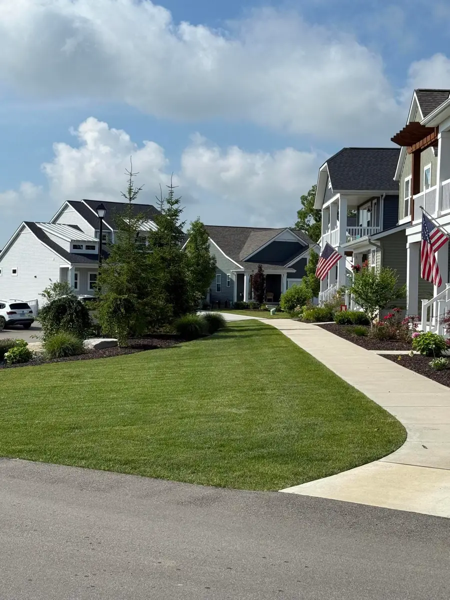 1633 Thyme Drive SW Building: 2 Unit: 2, Byron, MI 49315 - #3