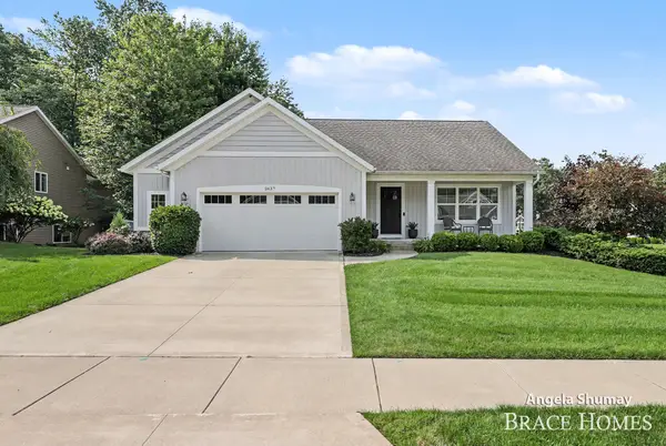 2637 Stockwood Drive NE, GrandRapids, MI 49505