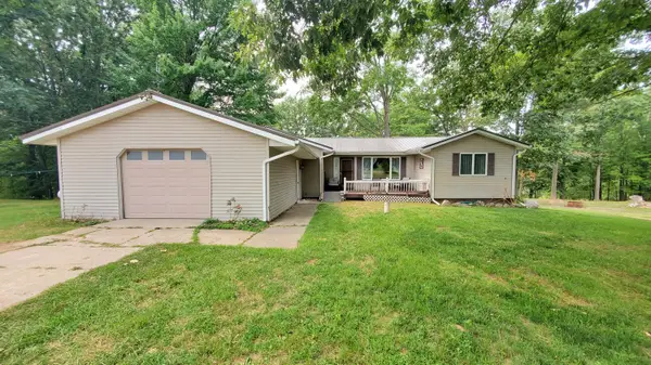 6986 E Meceola Road, Evart, MI 49631