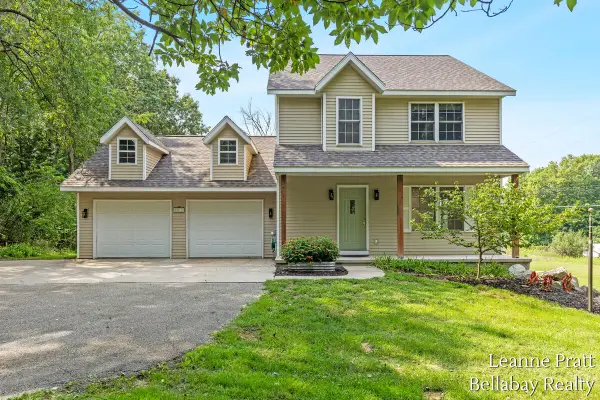 8015 Jericho Avenue NE, Rockford, MI 49341