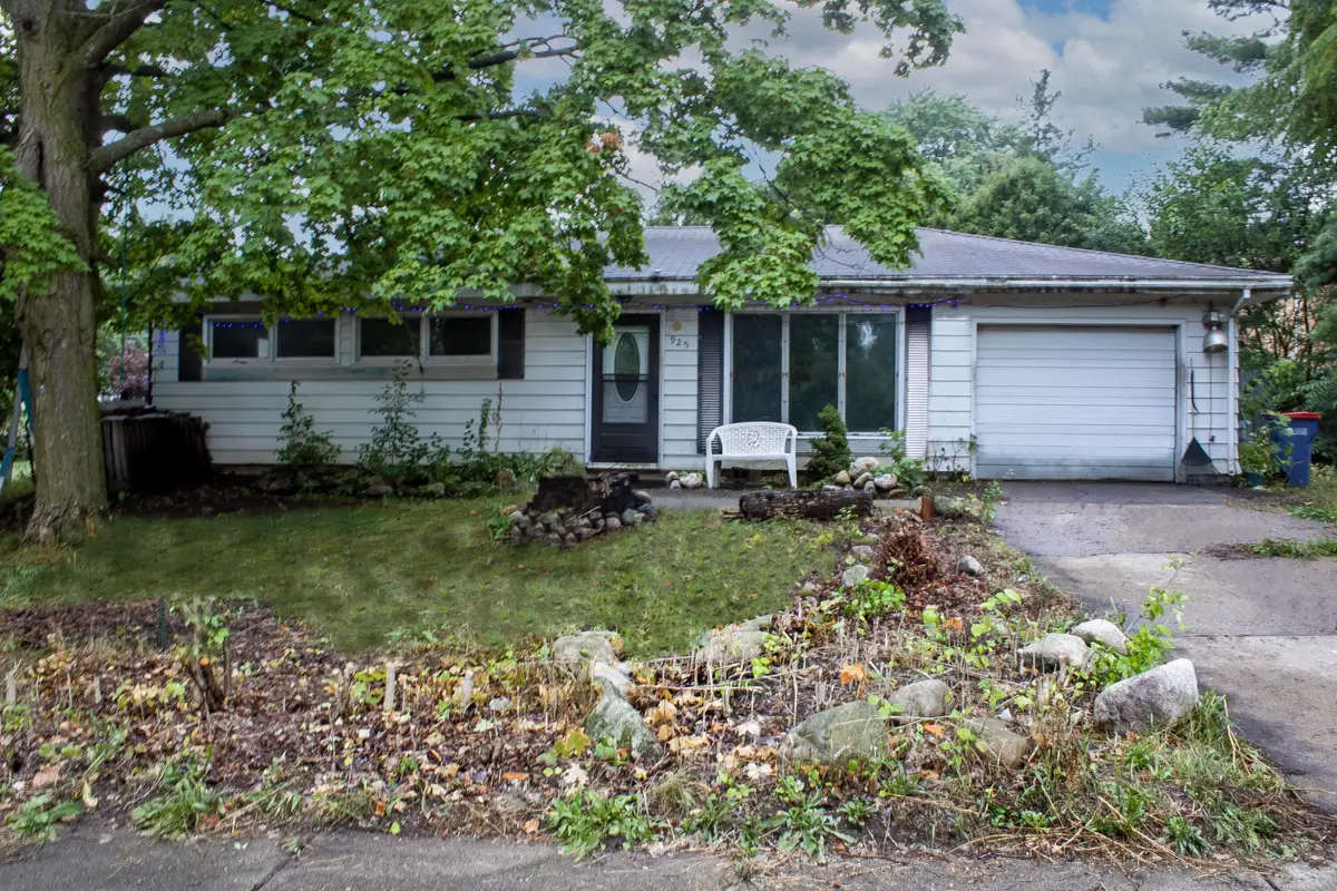 925 Plymouth Avenue NE, Grand Rapids, MI 49505 - #1