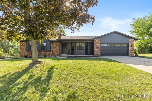 5719 Bentbrook Drive SE, Kentwood, MI 49508