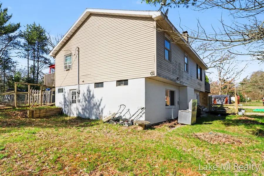 1889 E 40th Street, Everett, MI 49349 - #3