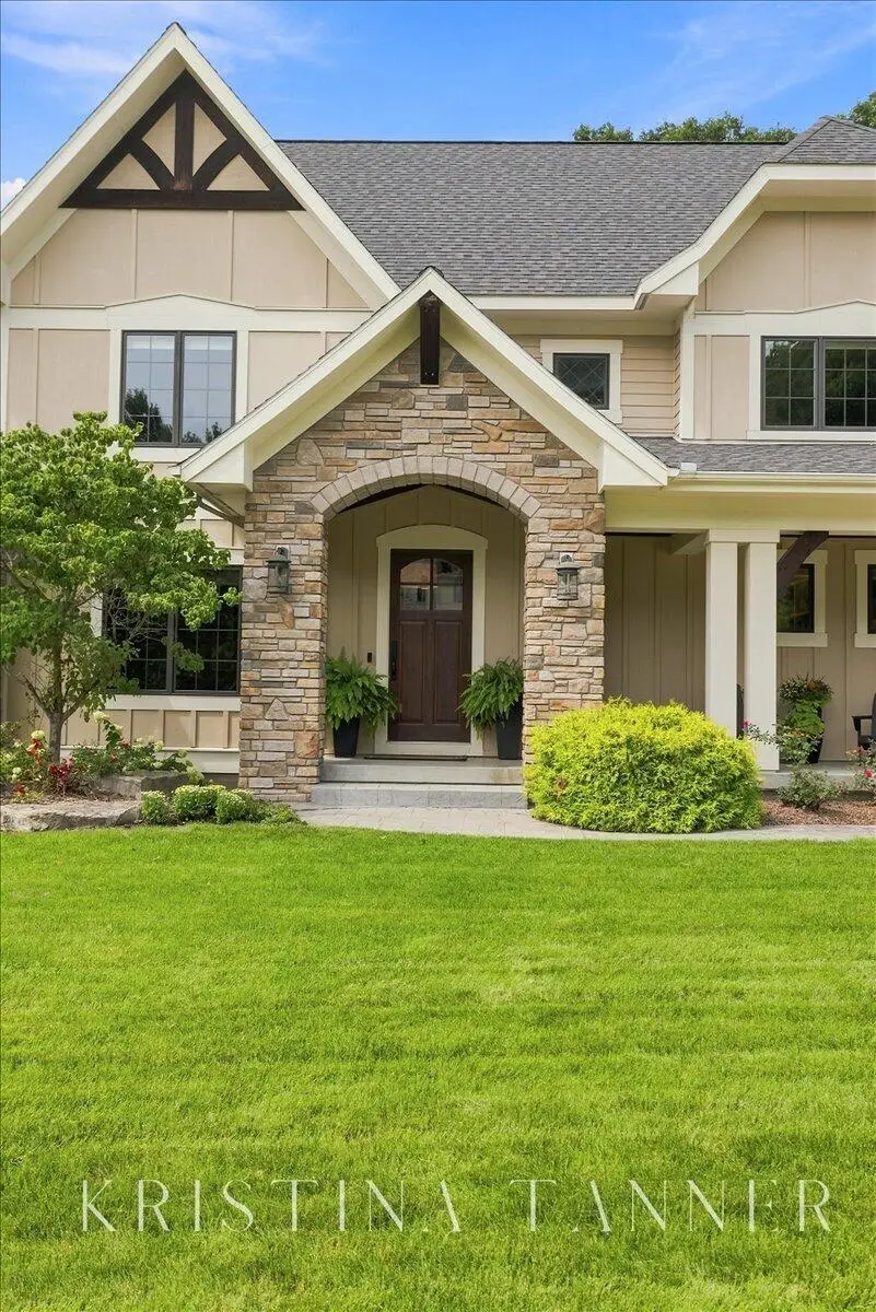 5782 Manchester Hills Drive SE, Forest Hills, MI 49546 - #3
