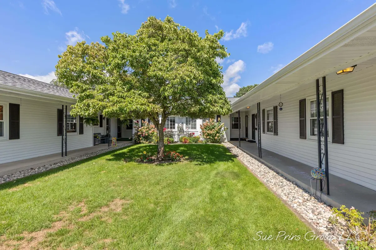 7438 Pine Grove Drive Building: H, Jenison, MI 49428 - #1