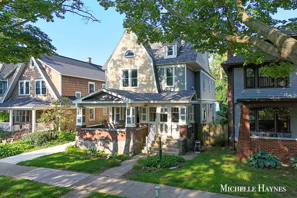 349 Richard Terrace SE, GrandRapids, MI 49506