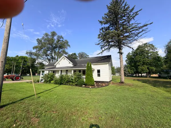 12376 Crockery Creek Drive, Ravenna, MI 49451