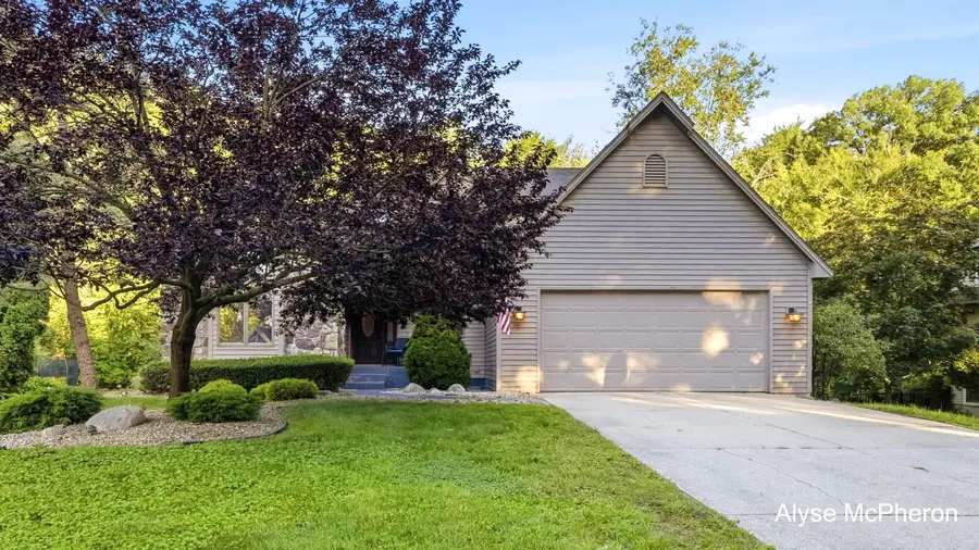 18121 Lovell Road, Spring Lake, MI 49456 - #2