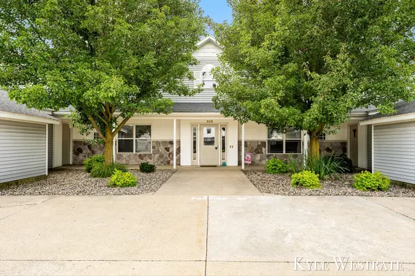 613 Trinity Drive Unit: #2, Caledonia, MI 49316