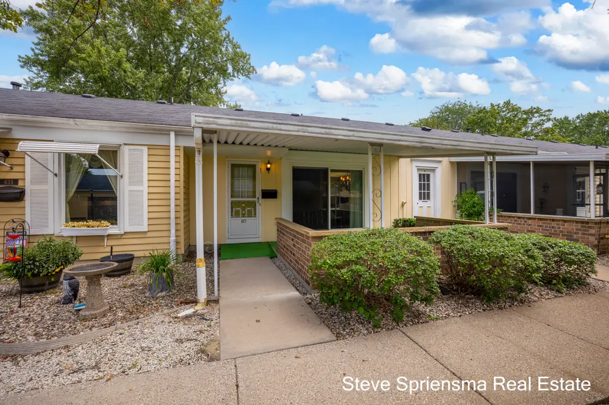 627 Carriage Lane, Jenison, MI 49428 - #1
