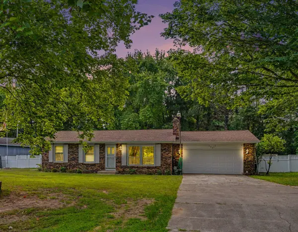10211 Almena Drive, Kalamazoo, MI 49009