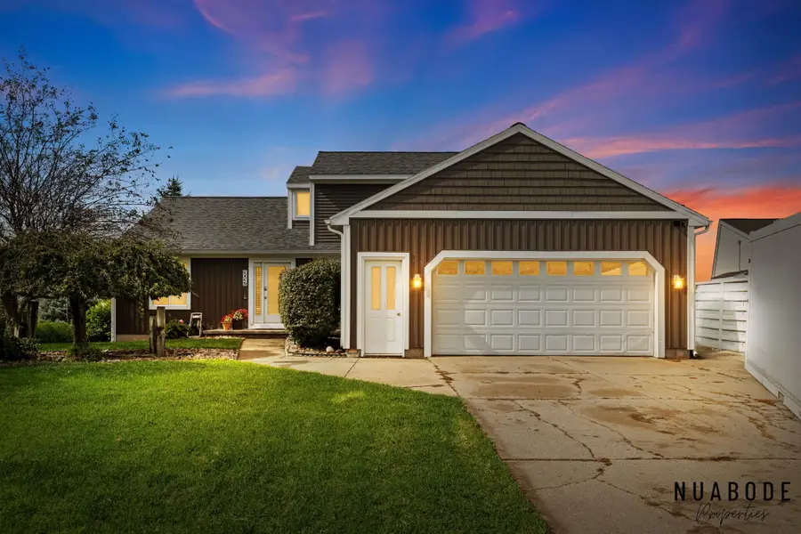 3037 Bluewater Lane SW, Grandville, MI 49418 - #2