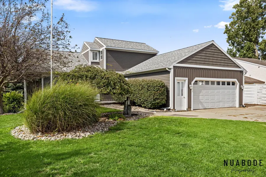 3037 Bluewater Lane SW, Grandville, MI 49418 - #3