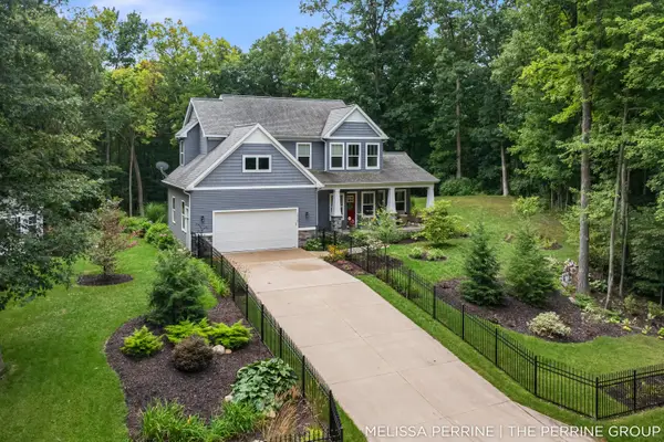 12125 Cherry Creek Ridge NE, Lowell, MI 49331