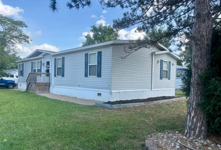 7061 W Bickett Boulevard, Lansing, MI 48911 - #3