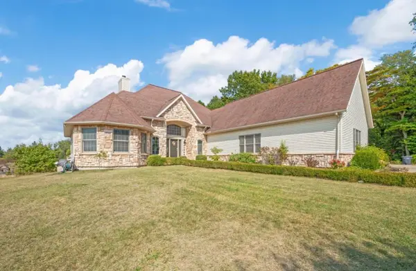 77544 38th Avenue, Covert, MI 49043