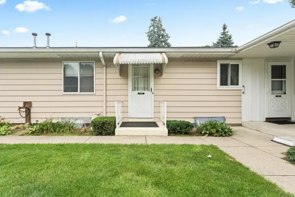 5784 Leisure South Drive SE, Kentwood, MI 49548