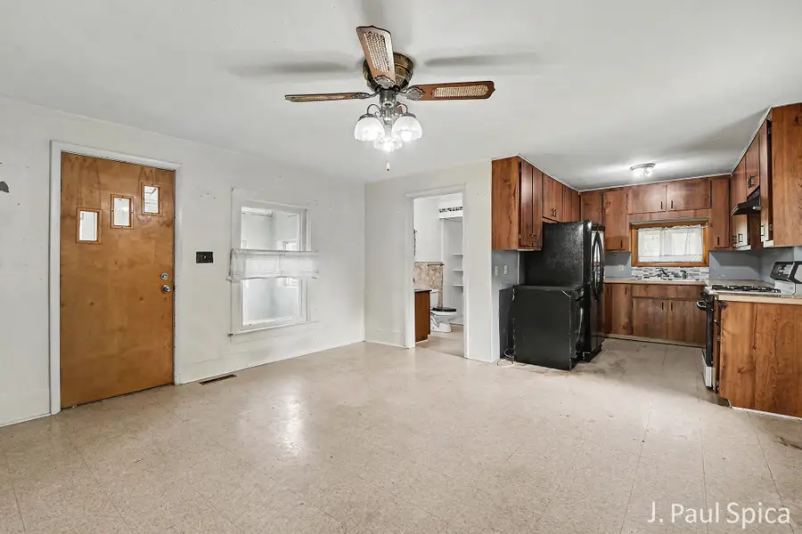 2235 17 Mile Road, Tyrone, MI 49330 - #3