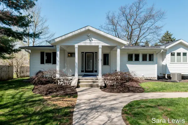 15710 Rich Lane, HickoryCorners, MI 49060