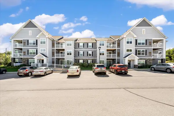 3167 Blairview Parkway Unit: 203, Kentwood, MI 49512