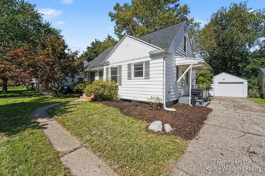 1243 NE Northlawn Street NE, Grand Rapids, MI 49505 - #2