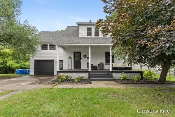 403 E Cass Street, Greenville, MI 48838