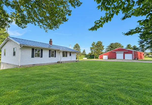 1615 Pettis Avenue NE, Ada, MI 49301