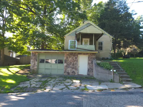 120 E Blair Street, Hastings, MI 49058
