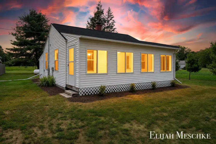 16217 130th Avenue, Nunica, MI 49448 - #2