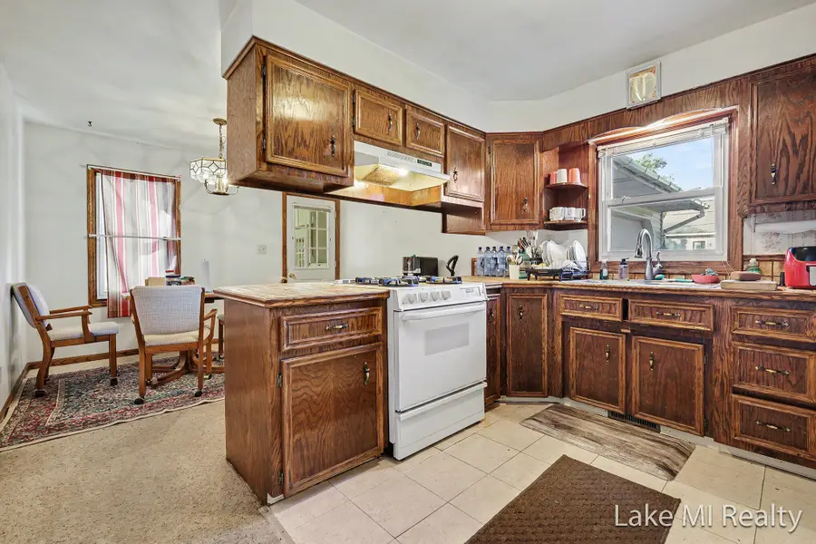 102 Sluyter Street SE, Kentwood, MI 49548 - #3