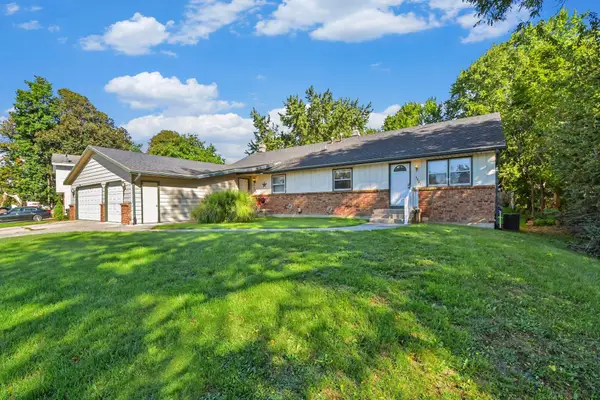 4860 Stauffer Avenue SE Modifier: 4862, Kentwood, MI 49508