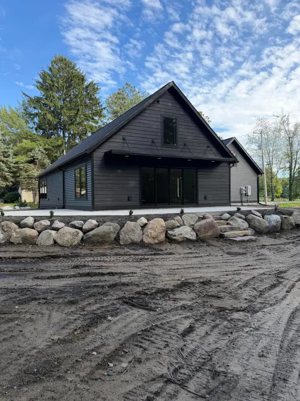 770 W Pontaluna Road, NortonShores, MI 49444