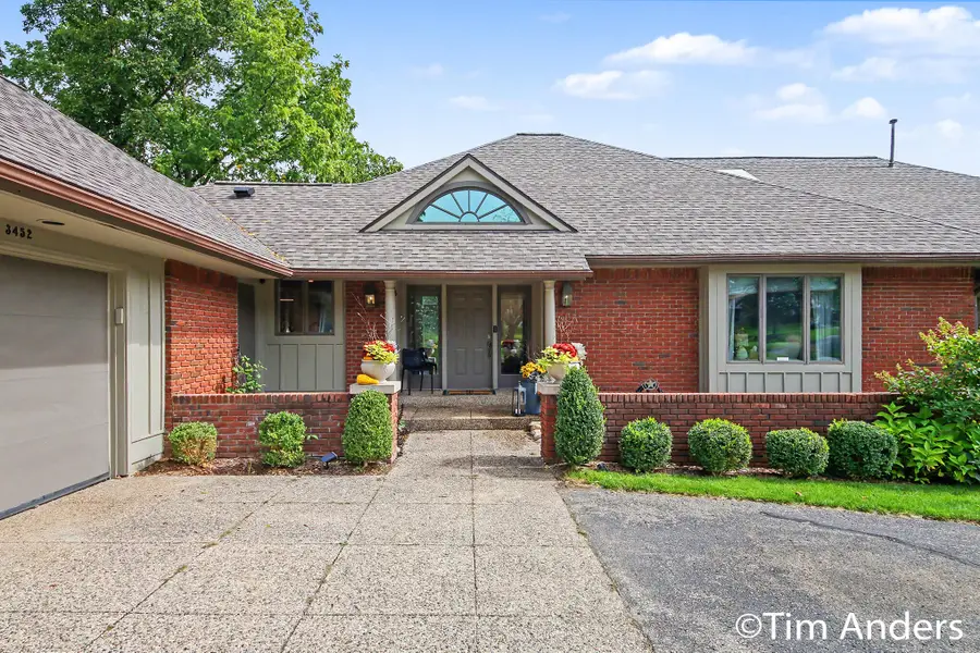 3452 Charlevoix Drive SE Building: 7 Unit: 16, Cascade, MI 49546 - #2