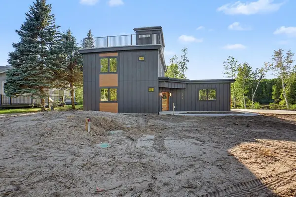 8135 Island Court, Stanwood, MI 49346