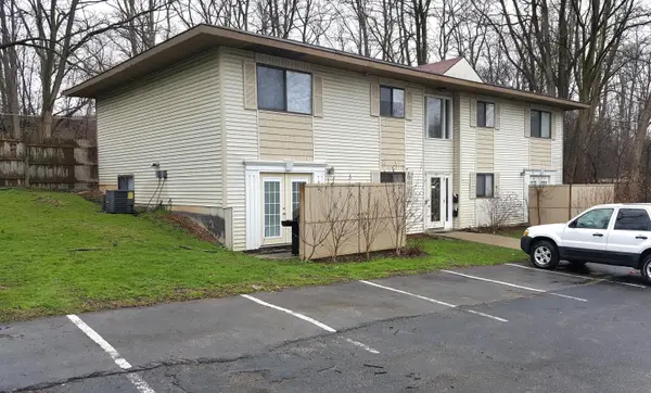 818 Carrier Creek Boulevard NE, GrandRapids, MI 49503