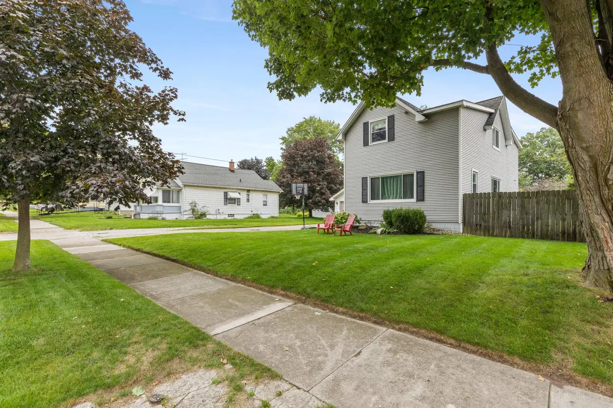 634 Burke Avenue NE, Grand Rapids, MI 49503 - #1