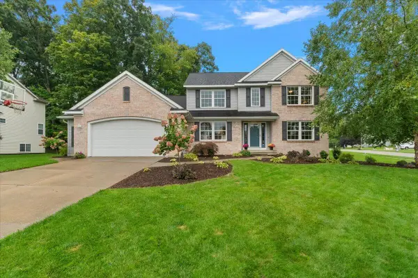 8140 Siesta Drive NE, Rockford, MI 49341