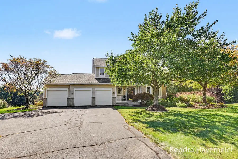 2480 Rolling Meadow Drive NE, Belmont, MI 49306 - #2