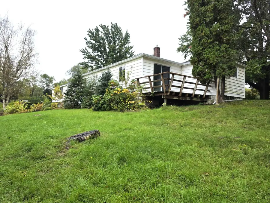 916 Lincoln Lake Avenue SE, Lowell, MI 49331 - #3