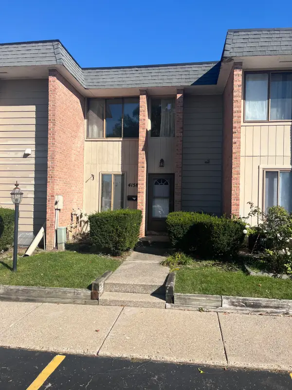 4158 E Saxony Drive SE, GrandRapids, MI 49508