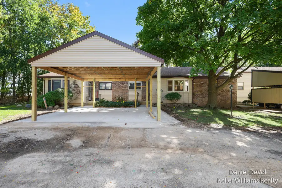 2697 Chatham Woods Drive SE, Grand Rapids, MI 49546 - #2