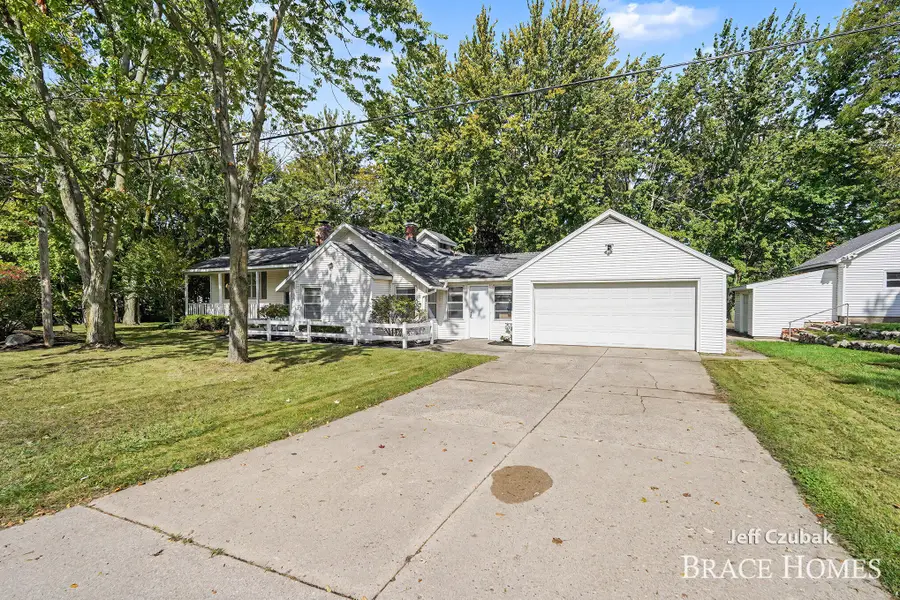 23 Tyler Street SW, Grandville, MI 49418 - #3
