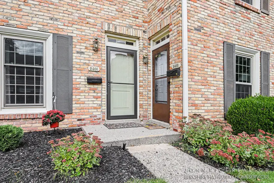 2466 Abbington Drive SE Building: 20, Grand Rapids, MI 49506 - #2