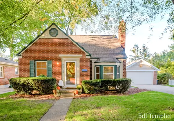 2543 Richards Drive SE, EastGrandRapids, MI 49506