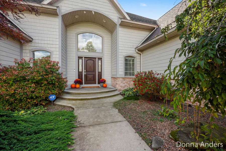 6859 Chandler Woods Drive NE, Belmont, MI 49306 - #2