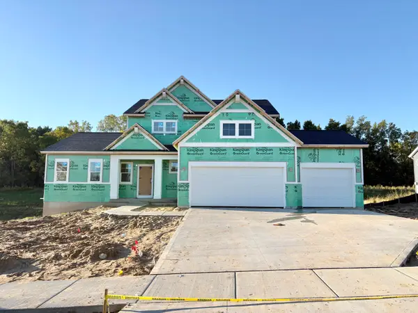 8308 Kettle Oak Drive SE, Alto, MI 49302