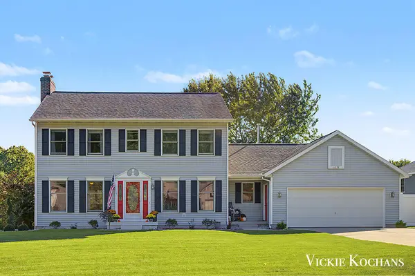 1676 Pinecroft Court SW, Wyoming, MI 49519